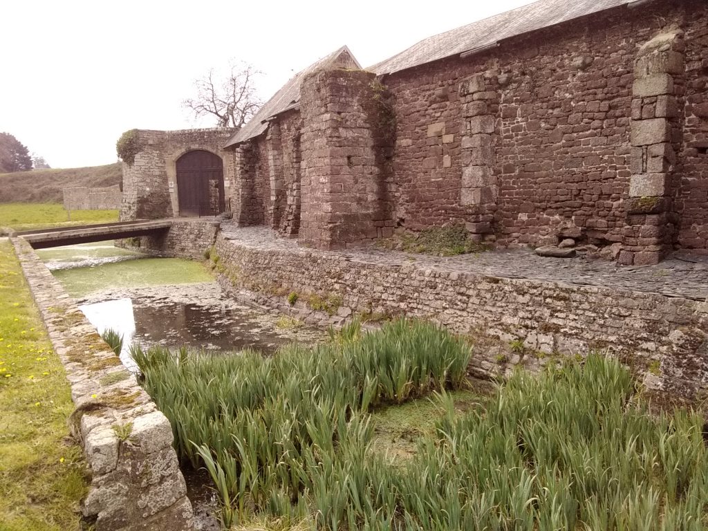 Prieuré de Saint-Planchers anciennement annexé au Mont-Saint-Michel