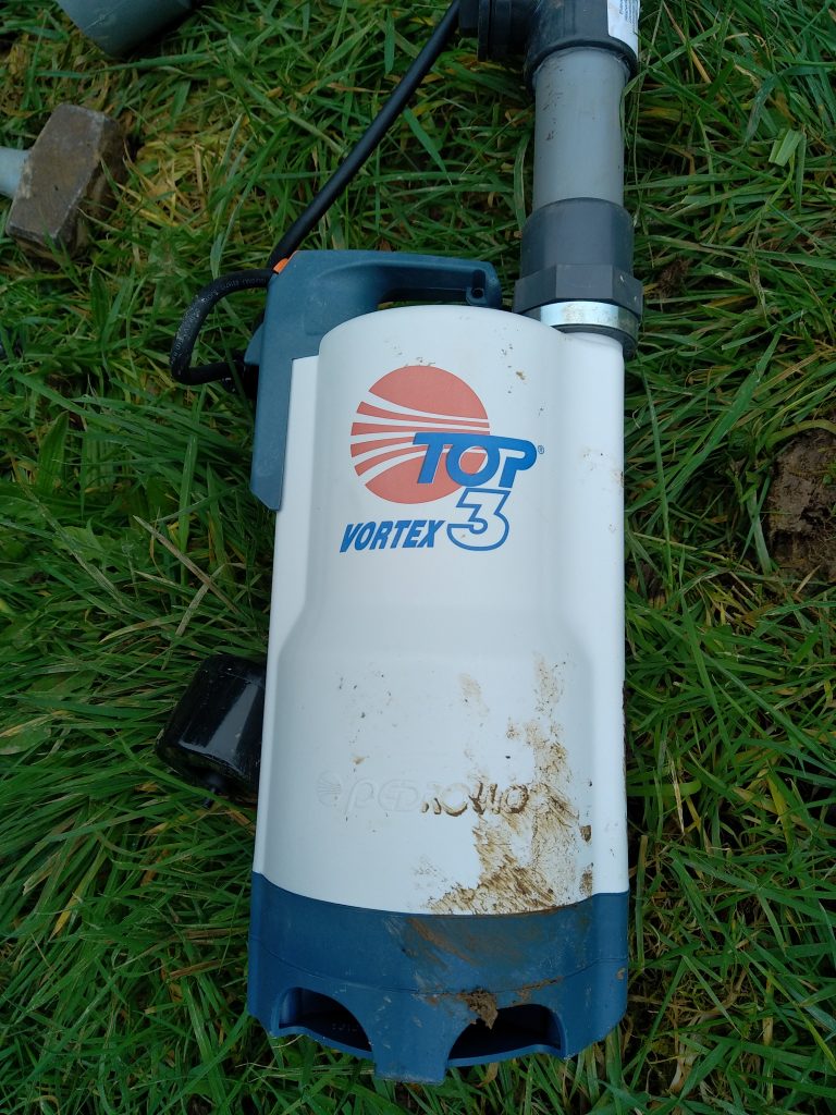 AQUAsoluces : Pompe de refoulement / relevage Pedrollo TOP 3