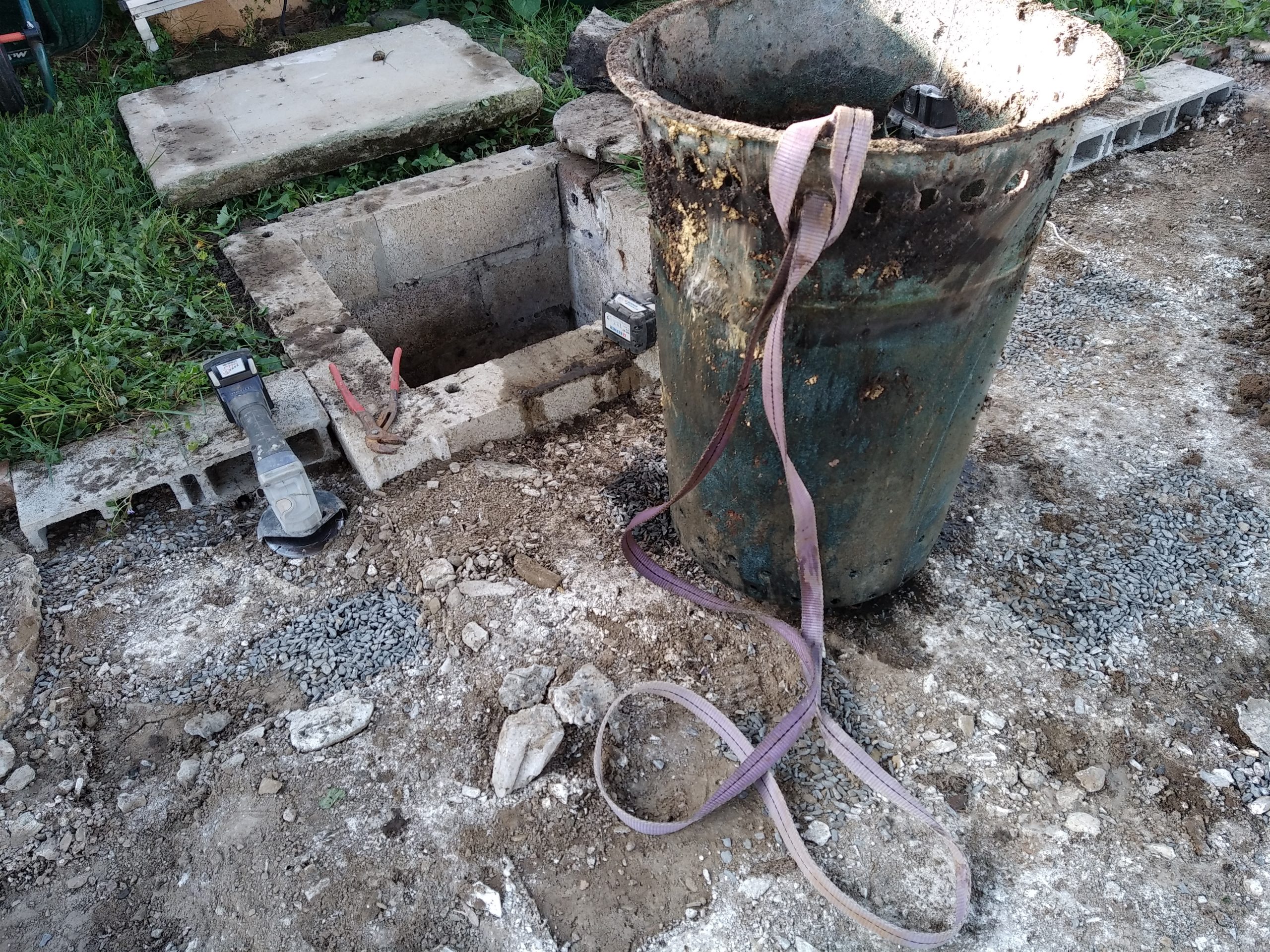 Ancien pré-filtre à Pouzzolane