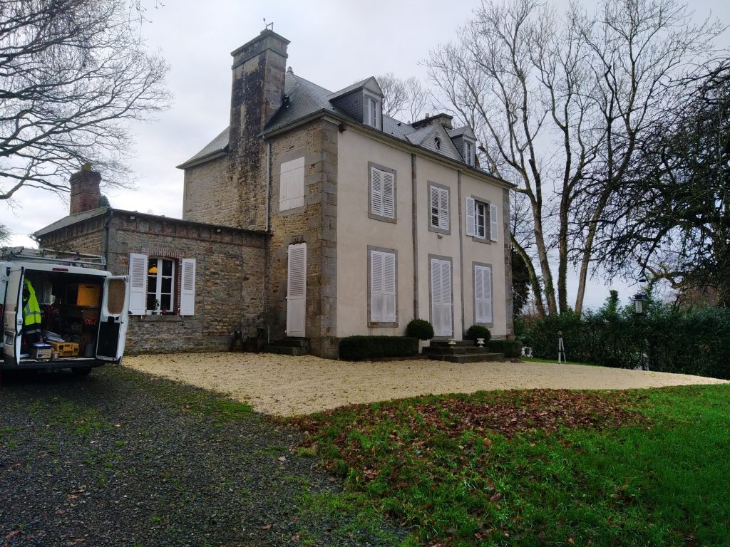 Etude de sol pour une habitation de 9 pièces principales à Plomb 50870 Le Parc