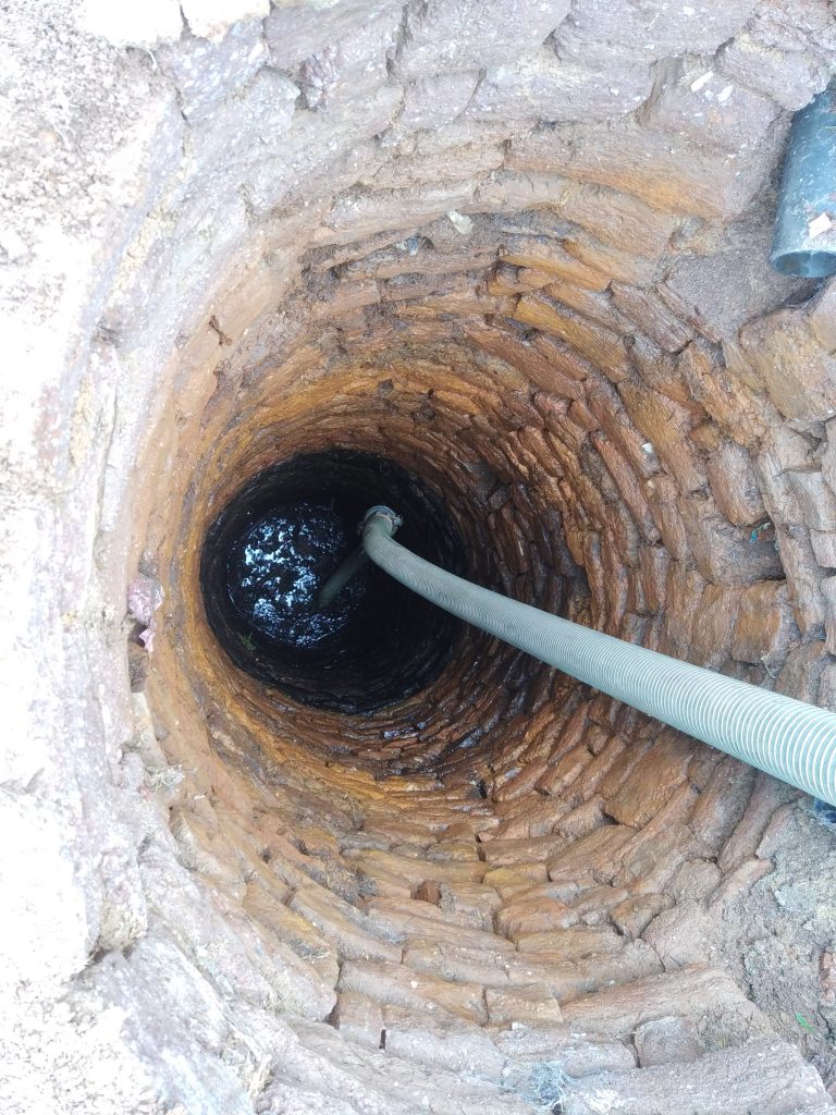 Eaux usées rejetées dans un puits de 6 mètres : INTERDIT !