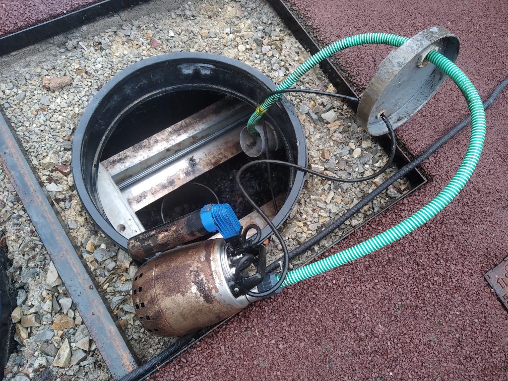 Pompe de relevage Calpeda d'un Filtre compact Eloy X-Perco QT 5 EH