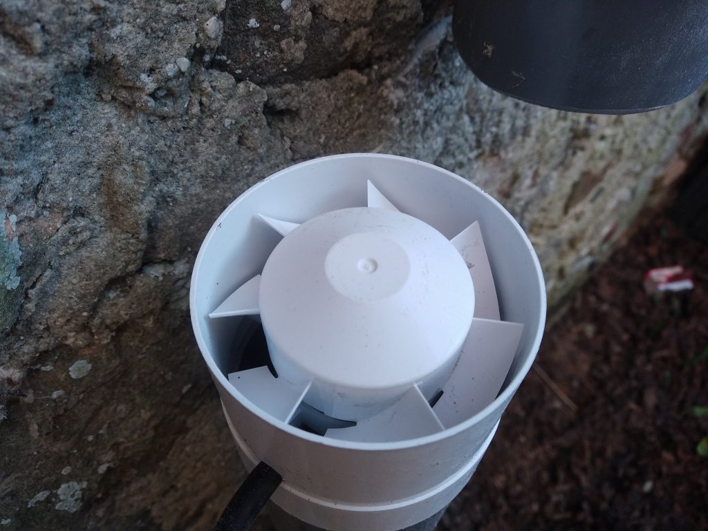 Extracteur électrique pour ventilation secondaire de fosse