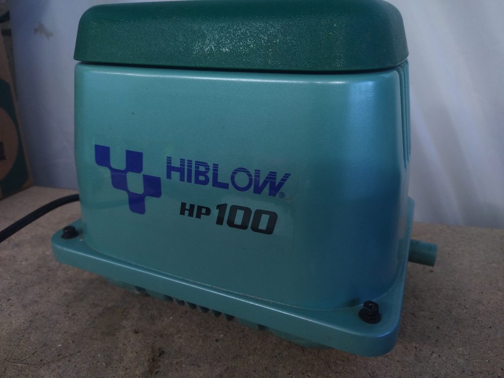 Compresseur à membranes Hiblow HP-100 pour réparation