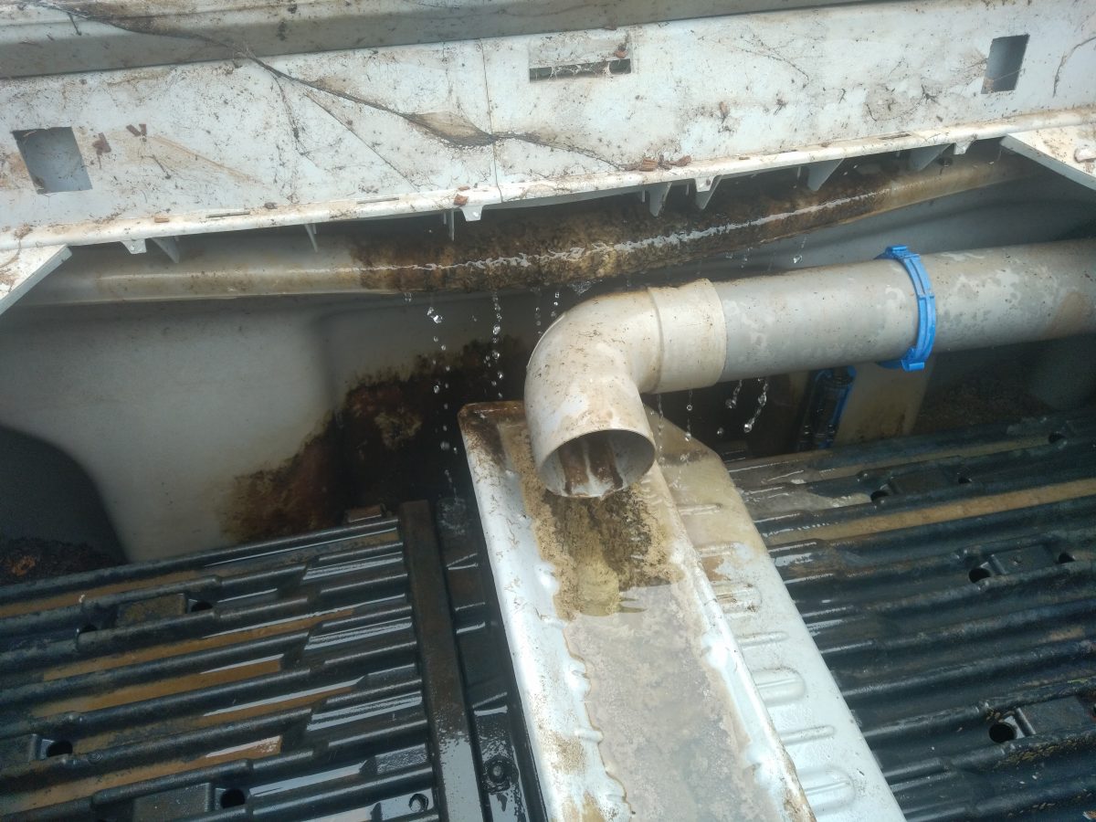 Entrée d'eau parasitaire dans un filtre compact Ecoflo