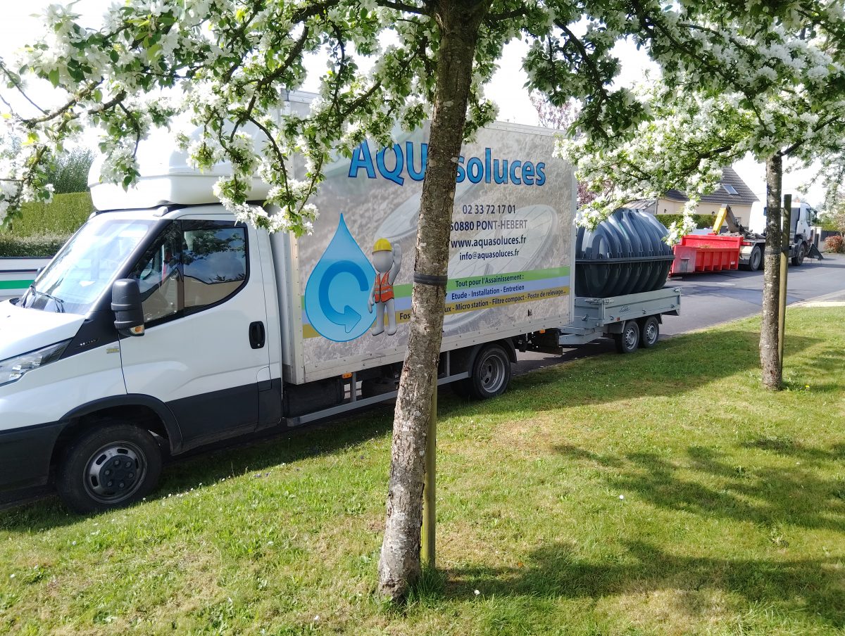 Le camion atelier AQUAsoluces dédié à l' Assainissement