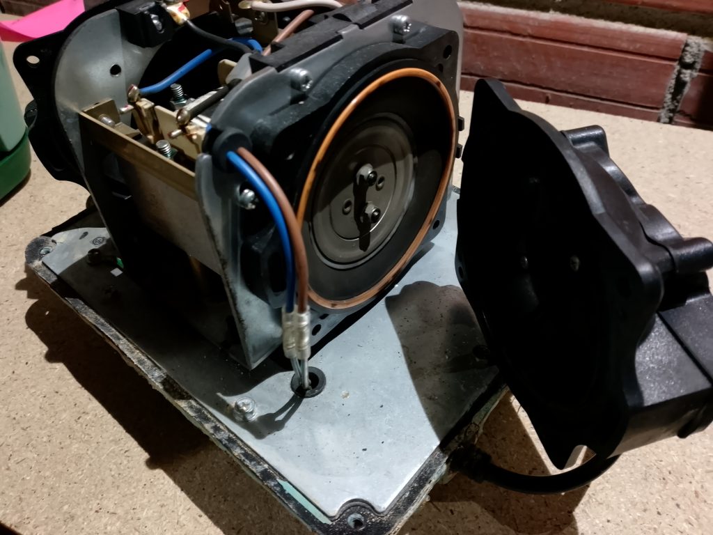 Réparation d'un compresseur à membranes Hiblow HP-150