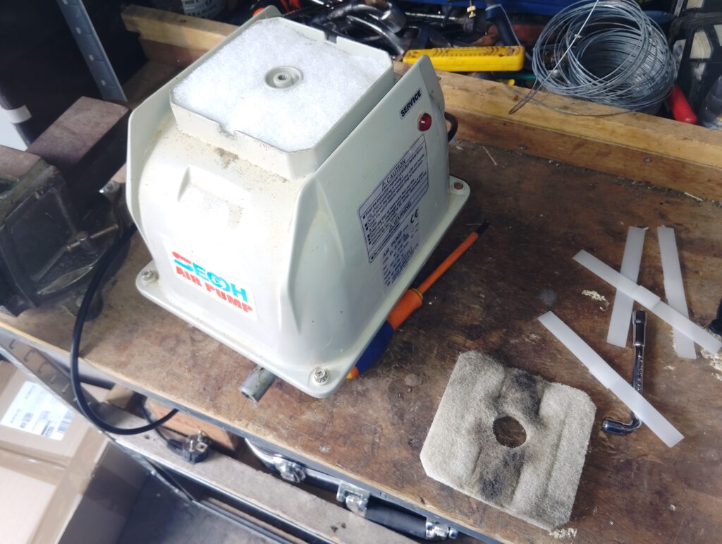 Remplacement du filtre à air d'un compresseur SECOH EL-S-80-15