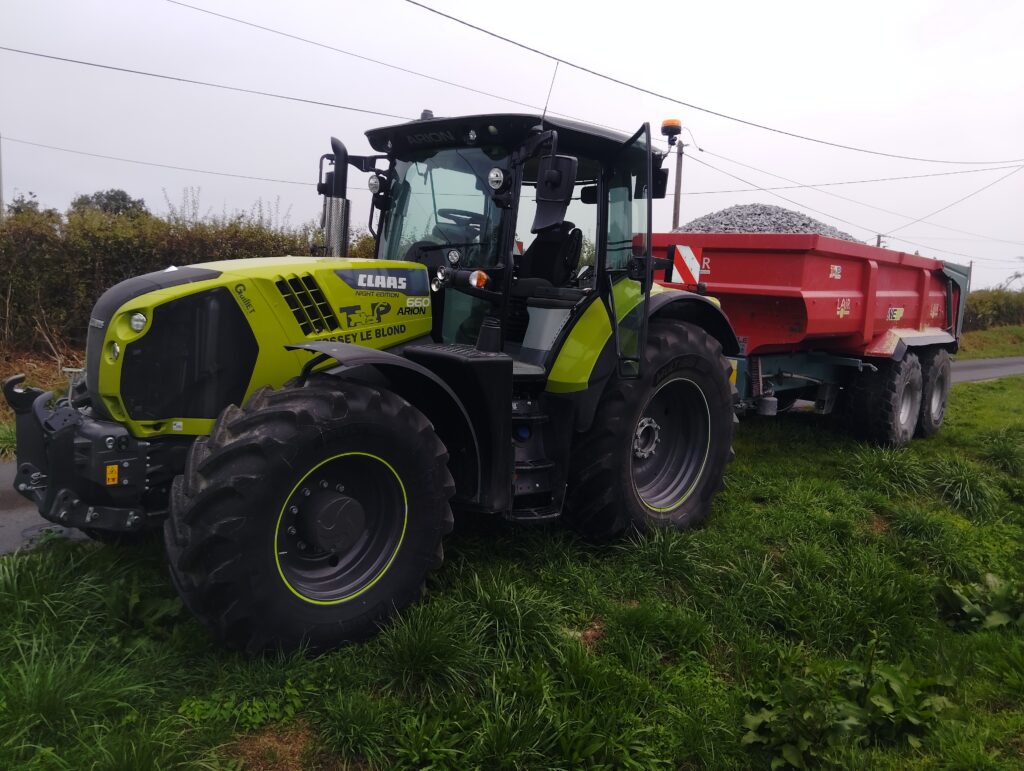 Le nouveau tracteur CLAAS Arion 660 Cmatic CIS+ de Fossey Le Blond TP