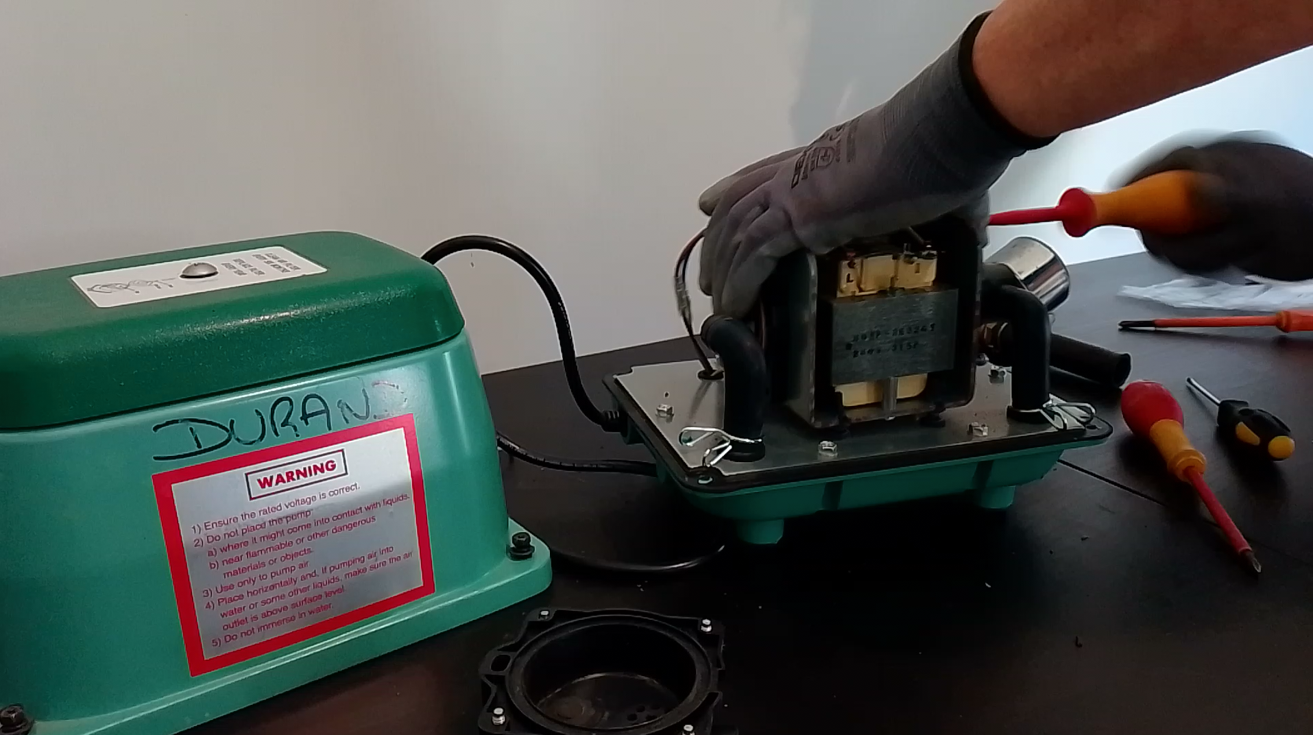 Comment réparer un compresseur Hiblow HP-80 ?